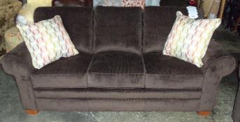 Broyhill Furniture - Zachary Sofa - YOU Choose the Fabric