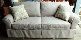 Broyhill Julie Sofa - YOU Choose the Fabric