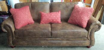 Broyhill - Laramie Sofa - YOU Choose the Fabric